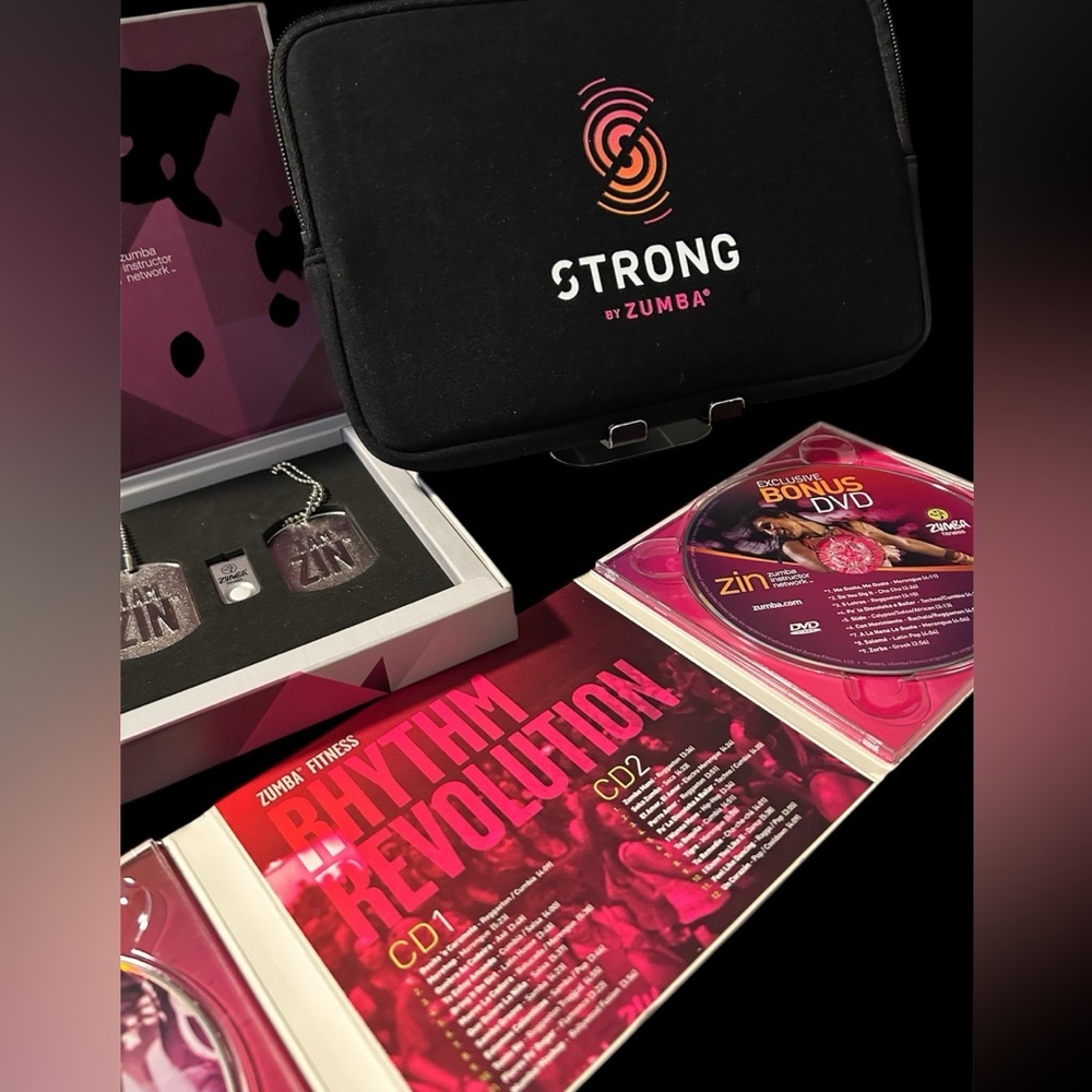 Zumba Fitness/ZIN DVD, CD and Accessory Set (4 pcs) - Picture 2 of 7